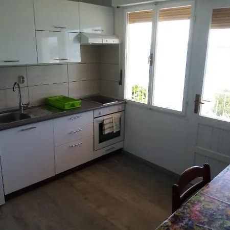 By The Sea - Perna, Peljesac - 4544