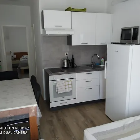 By The Sea - Perna, Peljesac - 4544 *