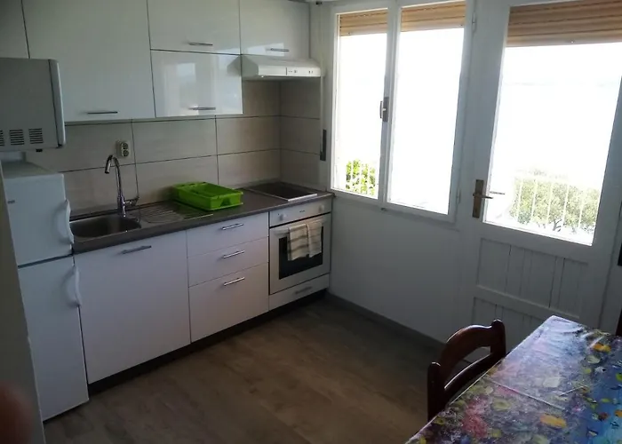 By The Sea - Perna, Peljesac - 4544