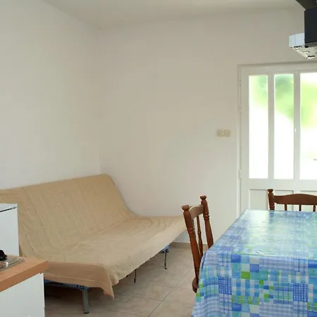 By The Sea - Perna, Peljesac - 4544